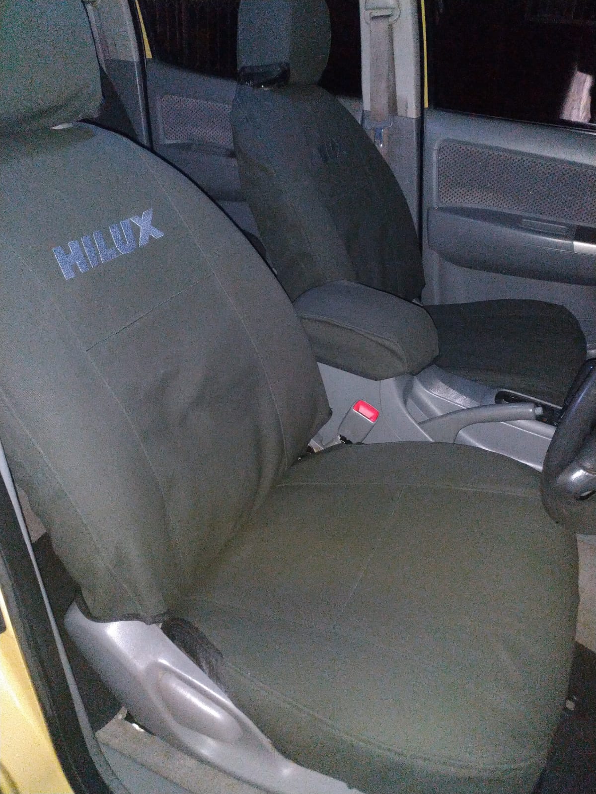 Hilux D4D Seat covers