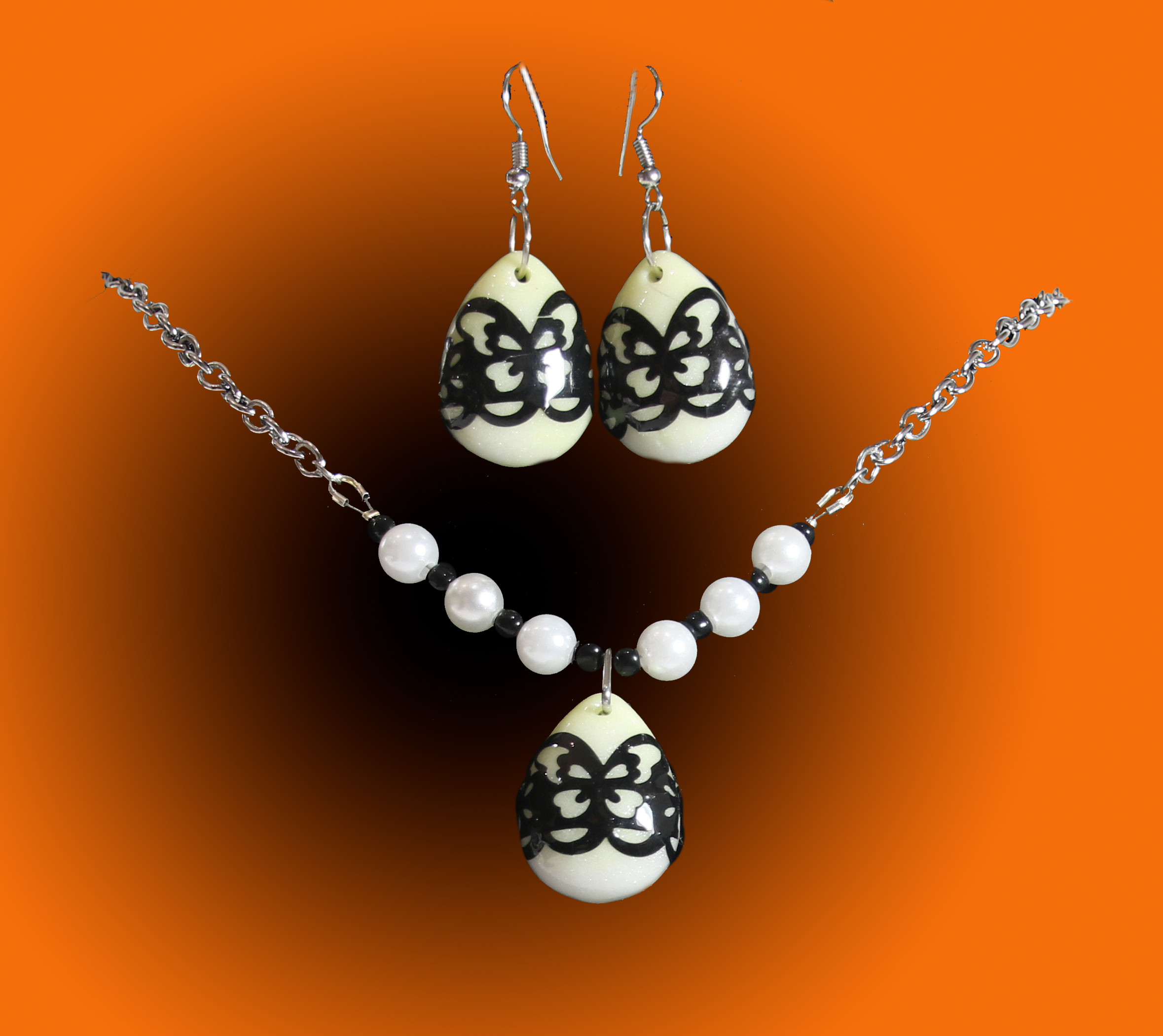 Black Lacy Pendant and Matching Earring set