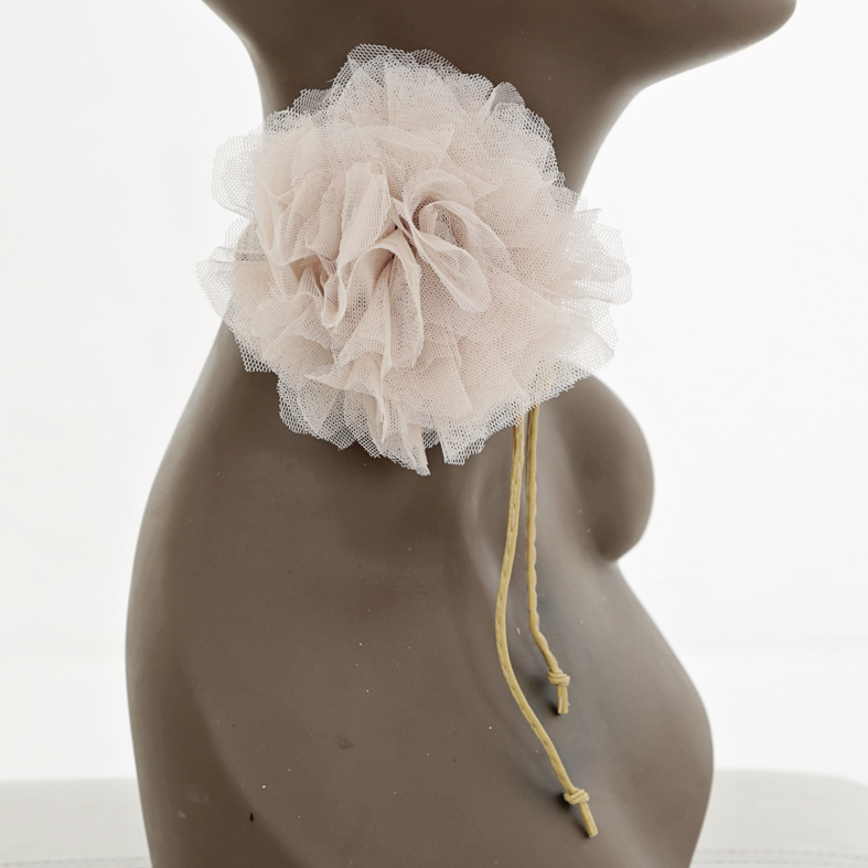 Flower wrap-choker-necklace - Cream Rosette