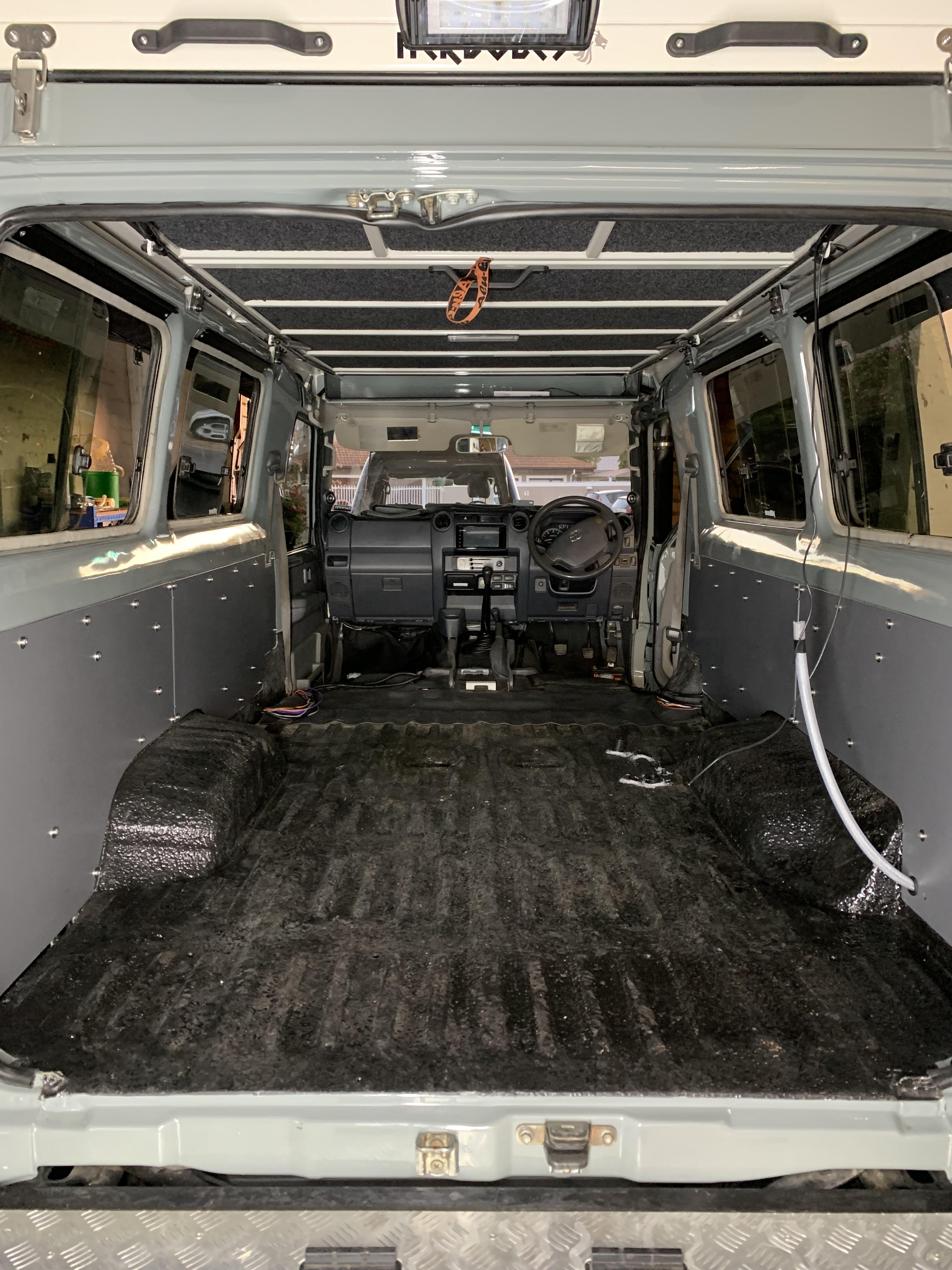 Land Cruiser 78 Series - Water Tank Setup