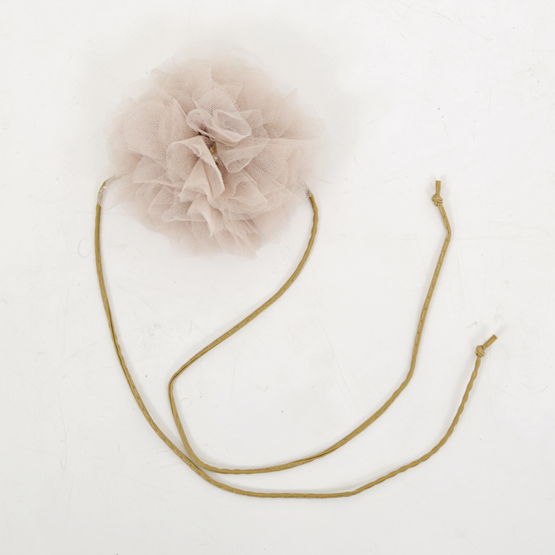 Flower wrap-choker-necklace - Cream Rosette